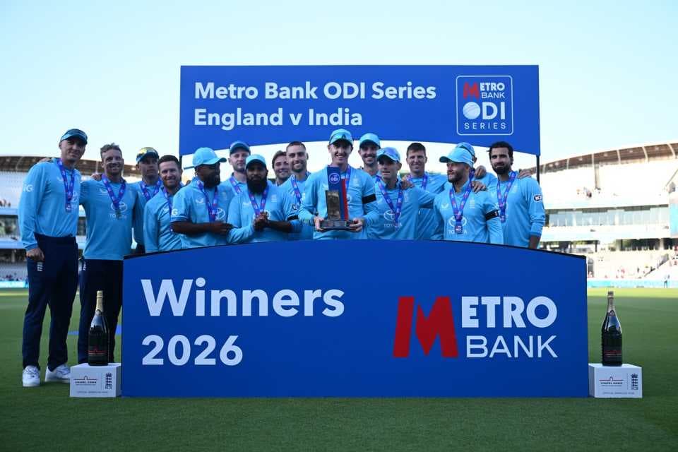 England beat India to win ODI series 2-1