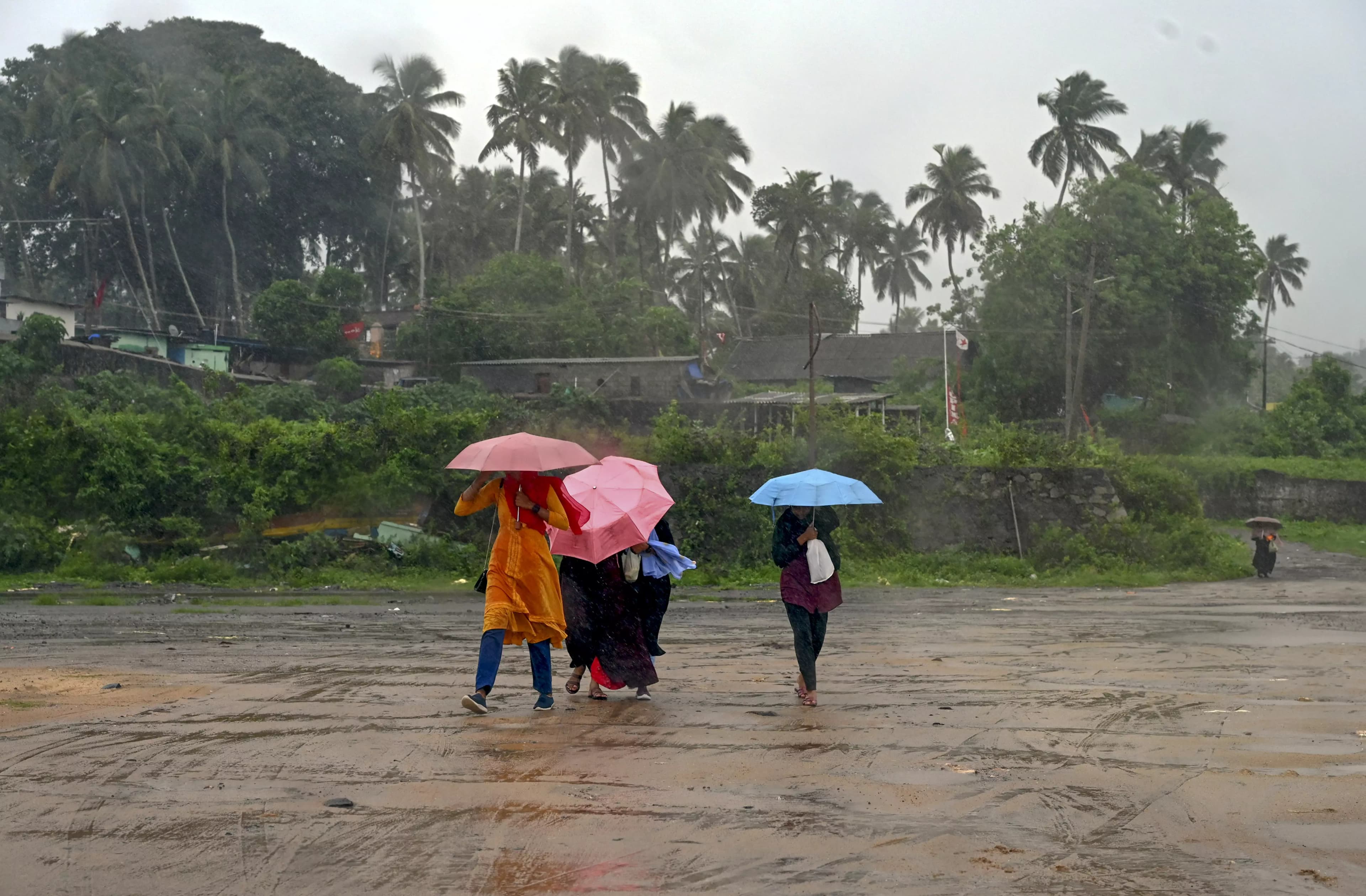 Red Alert Issued for Seven Kerala Districts After Landslide